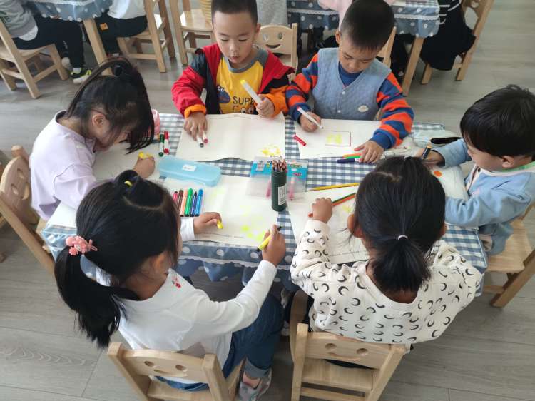 https://img.jianpian.info/material/b48ef90ddc774d2f9a5e2832ae103d83.jpg?imageView2/2/w/750/h/1400/q/80